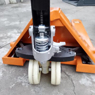Chariot élévateur manuel hydraulique d'empileur actionné par roue en nylon professionnel d'unité centrale