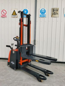 Empileur 1600-3500mm Onen Stand-on Driving Jiangmen Guangdong Trucks Double Palettes Forklift